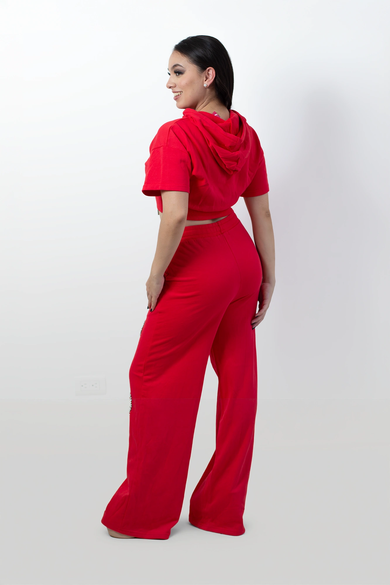 Top de encaje con espalda abierta